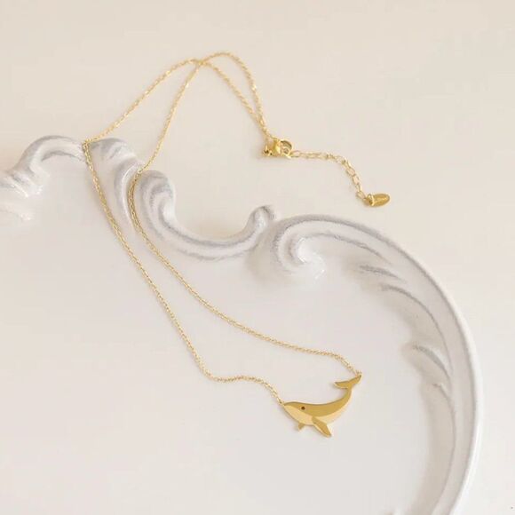 Whale Pendant Necklace in Gold - Picture 3 of 8